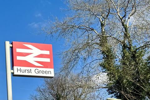 82 Barnfield Way, Oxted, RH8 9QG