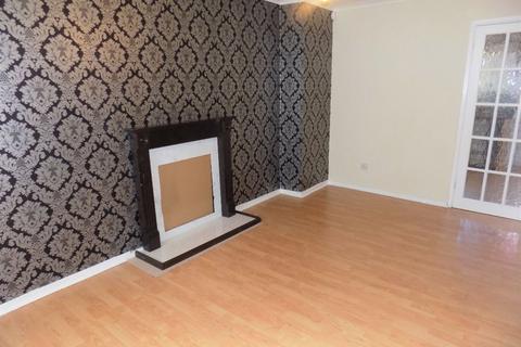 3 bedroom terraced house to rent, Foxdale Drive, Brierley Hill
