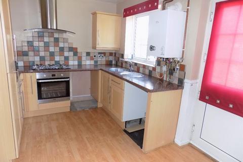 3 bedroom terraced house to rent, Foxdale Drive, Brierley Hill