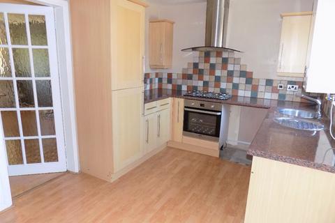 3 bedroom terraced house to rent, Foxdale Drive, Brierley Hill