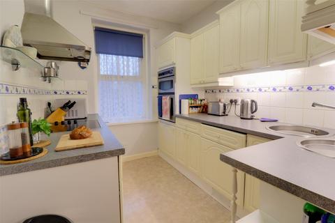 2 bedroom property for sale, Parliament Court, Ilfracombe, Devon, EX34