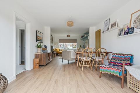 4 bedroom detached house for sale, Passingham Avenue, Hitchin, SG4