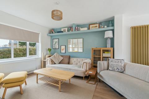 4 bedroom detached house for sale, Passingham Avenue, Hitchin, SG4