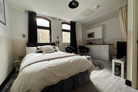 Studio for sale, James Street, Bradford, West Yorkshire, BD1