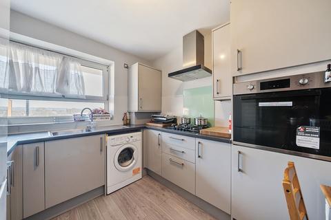 3 bedroom apartment for sale, Laburnum Road, Mitcham CR4