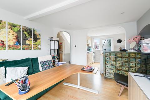 5 Darley Gardens, Morden, SM4 6QF