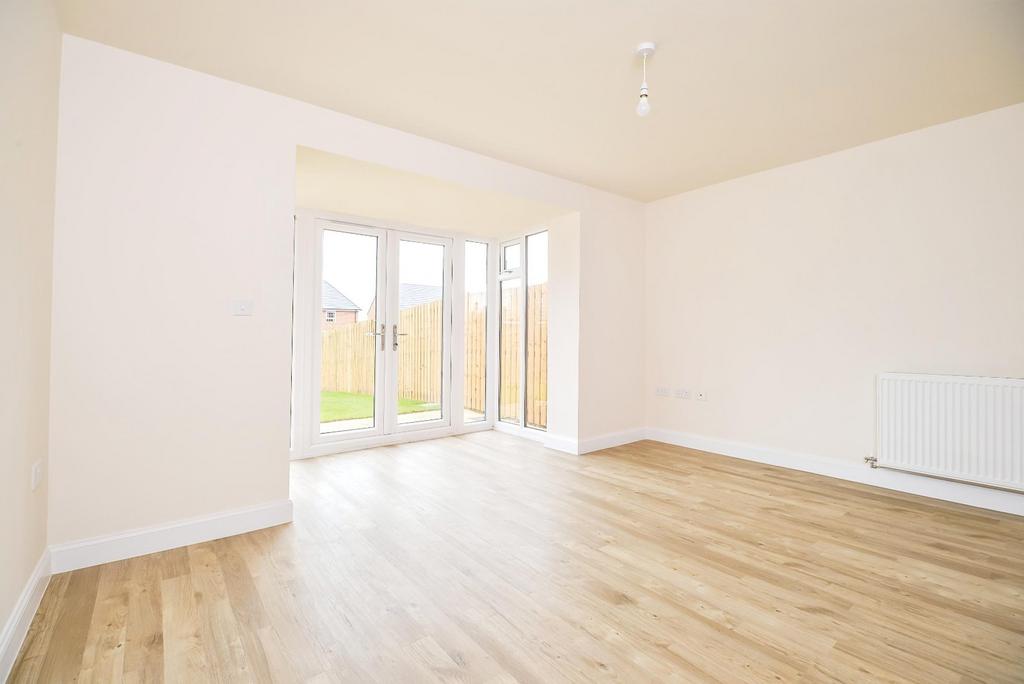 Living/Dining Area