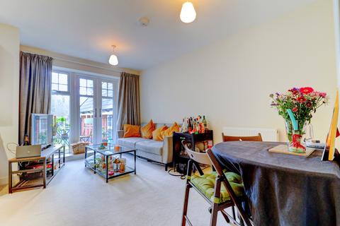 2 bedroom apartment for sale, Fair Acre, Buckinghamshire HP13