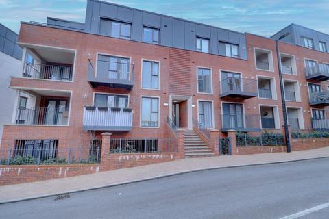 2 bedroom apartment for sale, Suffield Hill, Buckinghamshire HP11