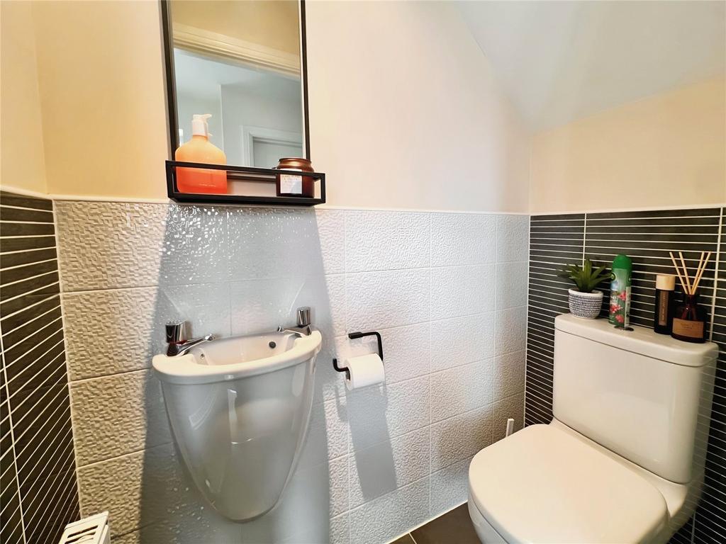 Cloakroom Wc