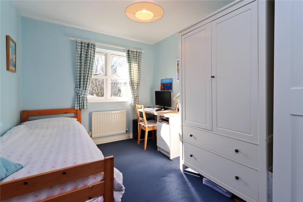 Bedroom 2 Pic 1