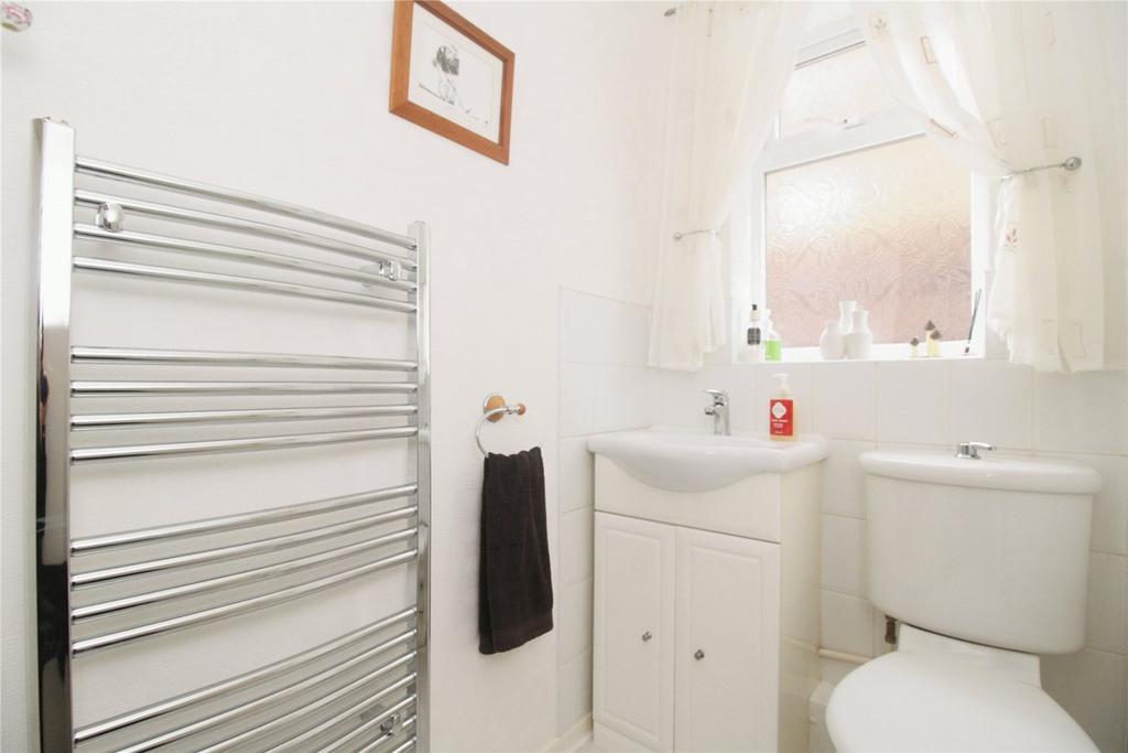 Cloakroom/Wc