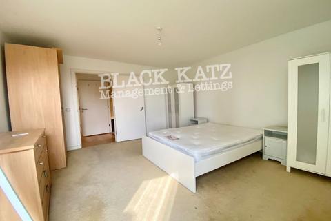1 bedroom apartment to rent, SE17