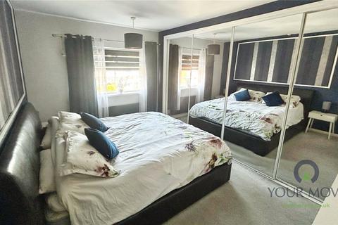 3 bedroom semi-detached house for sale, Trent Road, Oldham OL2