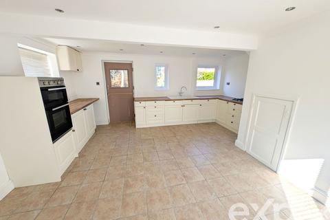 3 bedroom semi-detached house for sale, The Meadows, Ashford TN27