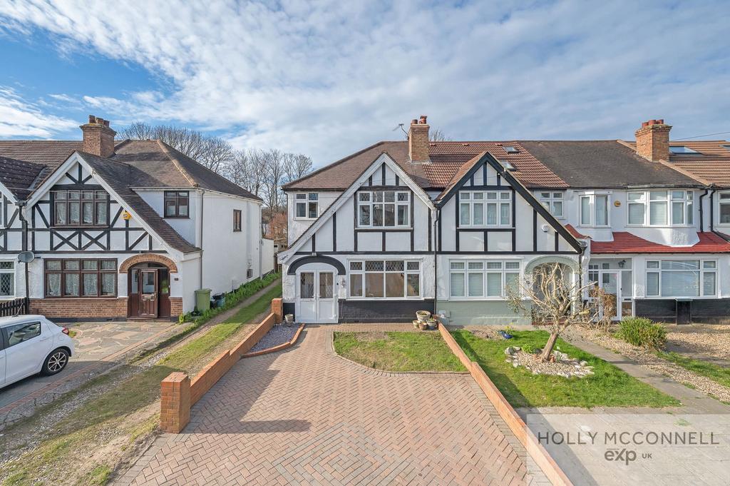 Langley Way, West Wickham BR4 3 bed end of terrace house - £700,000