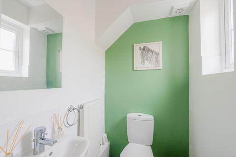 5a Saxon Close, Crediton, EX17 3DS