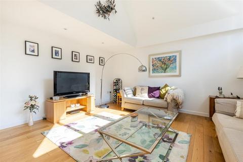 2 bedroom apartment for sale, Westwater Court, Dartmouth