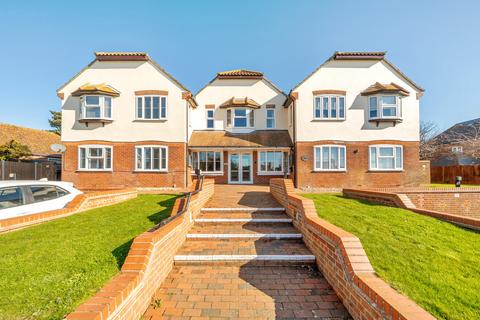 2 bedroom apartment for sale, Louise Close, Walton on the Naze, Essex