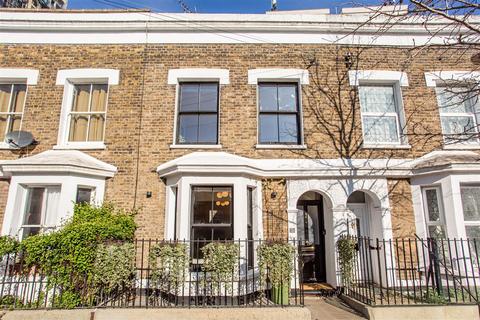 25 Arrow Road, London, E3 3HE