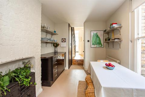 25 Arrow Road, London, E3 3HE