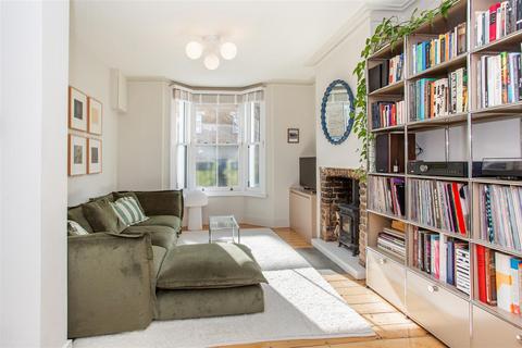 25 Arrow Road, London, E3 3HE