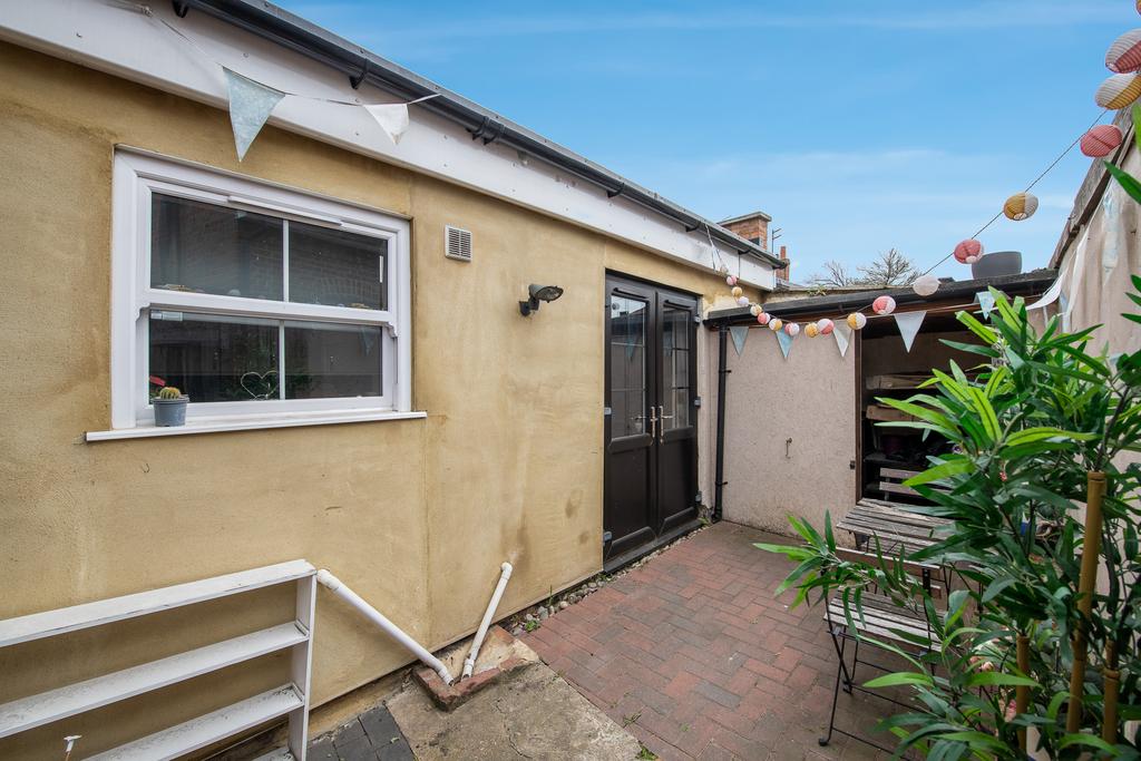 7 Wendover Road-11