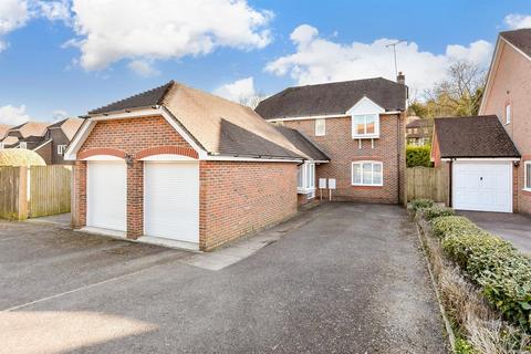 16 Riverside, Temple Ewell, Dover, CT16 3HW