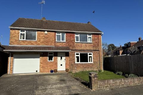 5 bedroom detached house for sale, Akehurst Close, Copthorne, Crawley