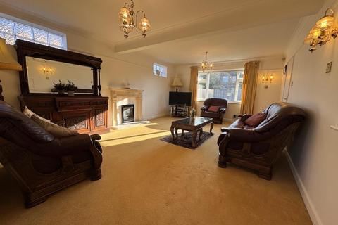 5 bedroom detached house for sale, Akehurst Close, Copthorne, Crawley