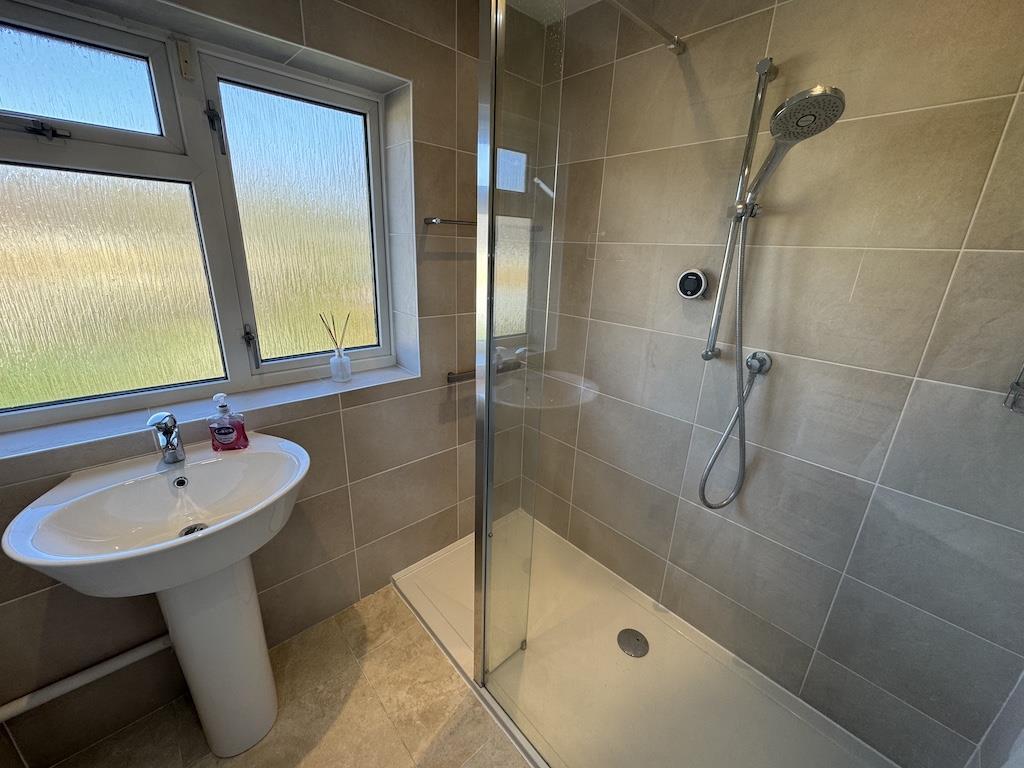 13 - Shower Room.jpg