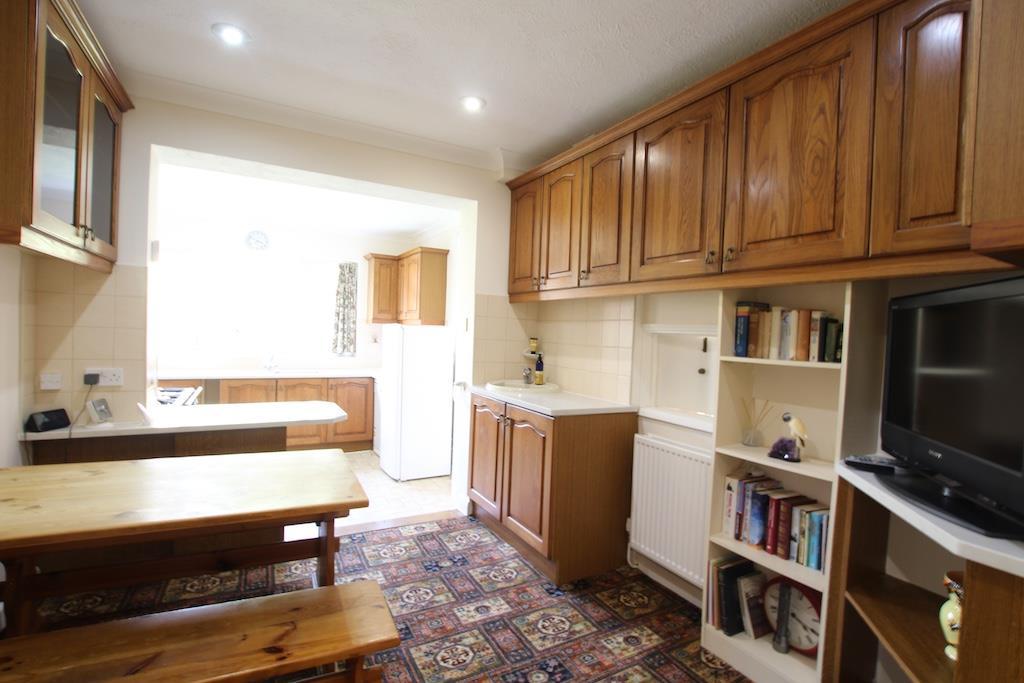 11 - Breakfast Area.JPG