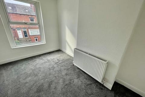 3 bedroom terraced house to rent, Beechwood View, Leeds LS4