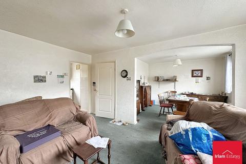 8 Boundary Road, Irlam, Manchester, M44 6EU
