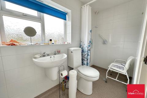 8 Boundary Road, Irlam, Manchester, M44 6EU