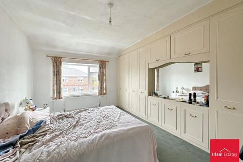 8 Boundary Road, Irlam, Manchester, M44 6EU