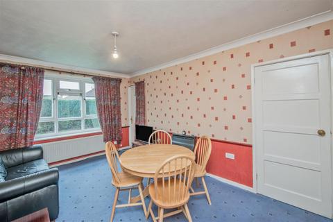 1 bedroom flat for sale, Armley Ridge Road, Armley, Leeds