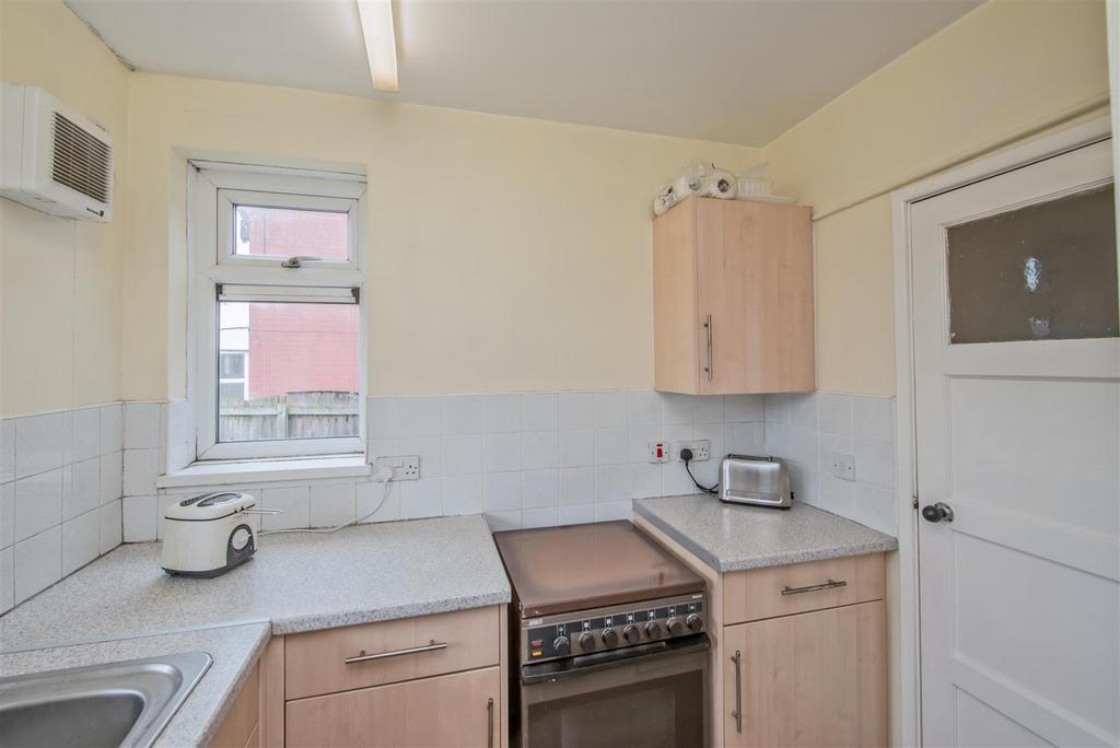 Kitchen Area: