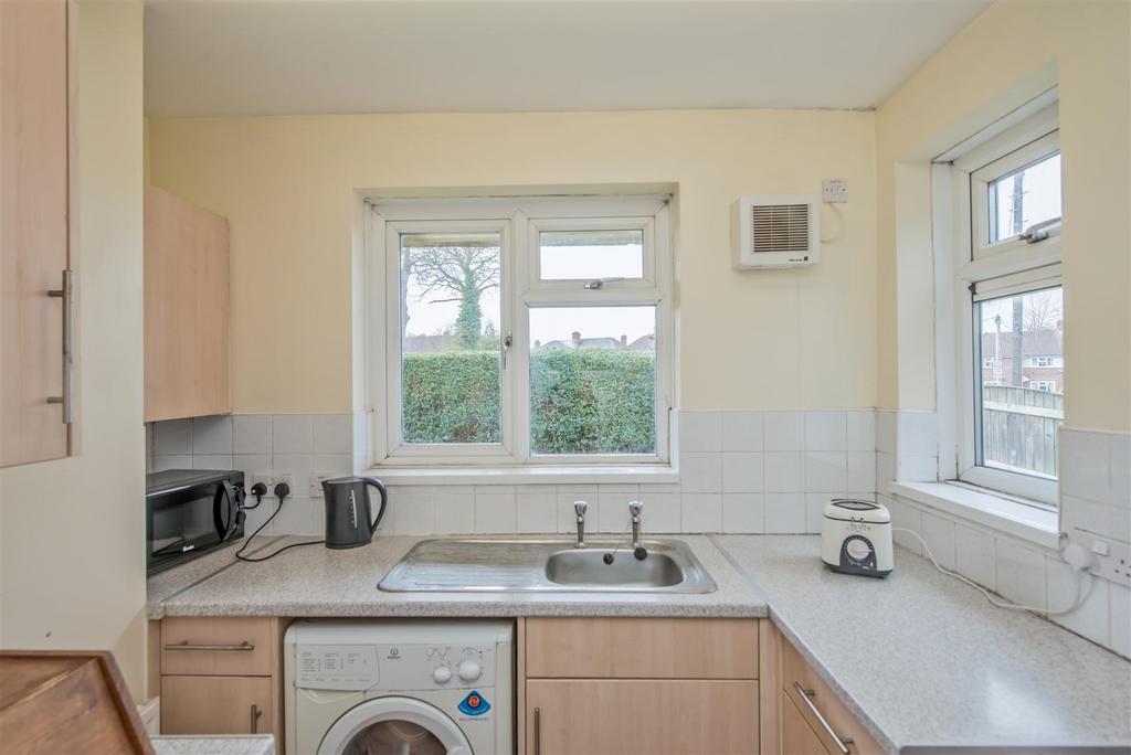 Kitchen Area: