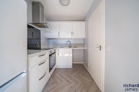 84 Rose Street, Swindon, SN2 2HZ