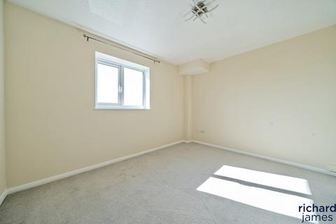 84 Rose Street, Swindon, SN2 2HZ