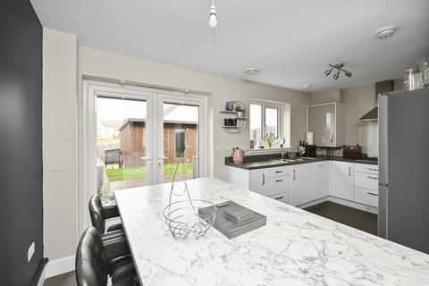 22 Kinlouch Crescent, Rosewell, EH24 9BY