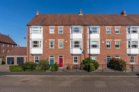 4 bedroom townhouse for sale, Warkworth Woods, Gosforth, NE3