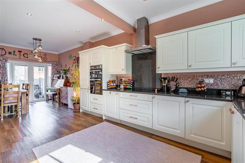4 bedroom townhouse for sale, Warkworth Woods, Gosforth, NE3