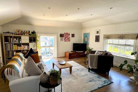 3 bedroom penthouse for sale, High Street, St. Margarets-at-Cliffe, Dover, CT15