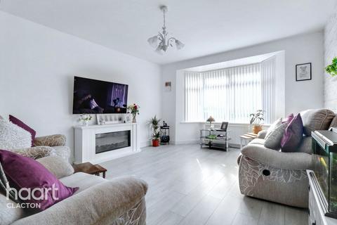 30 Cherry Tree Avenue, Clacton-on-sea, CO15 1AP