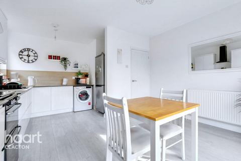 30 Cherry Tree Avenue, Clacton-on-sea, CO15 1AP