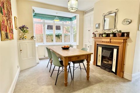 undefined, Elm Avenue, Beeston, Nottingham NG9 1BU