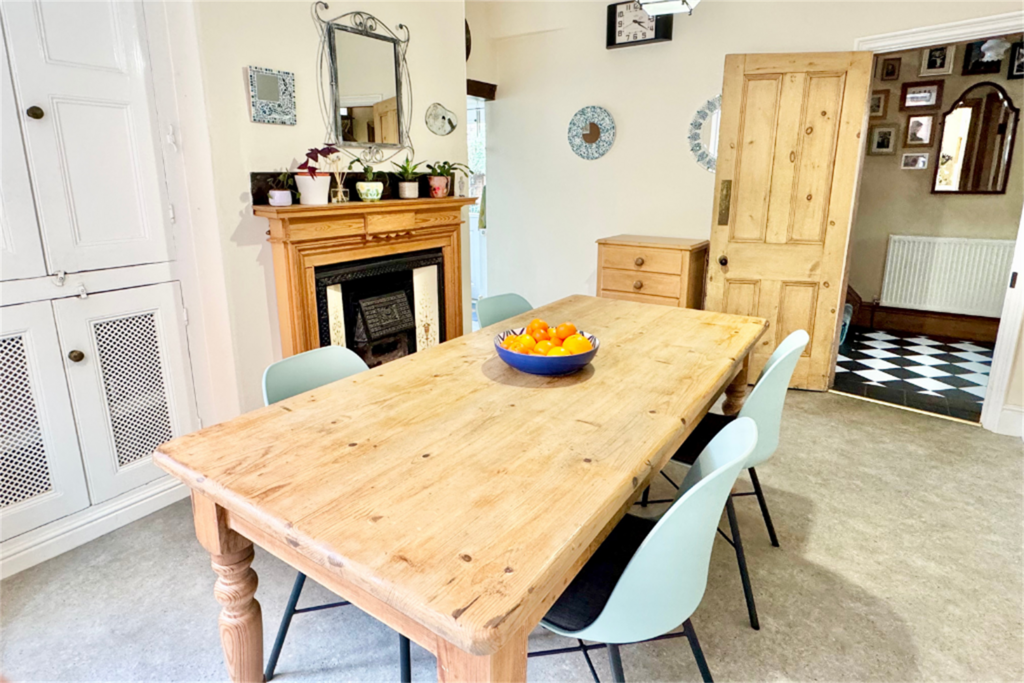 Breakfast Room