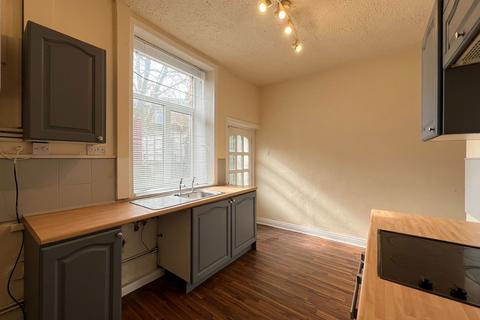2 bedroom cottage for sale, Railway Street,Hadfield,Glossop,SK13 2AA